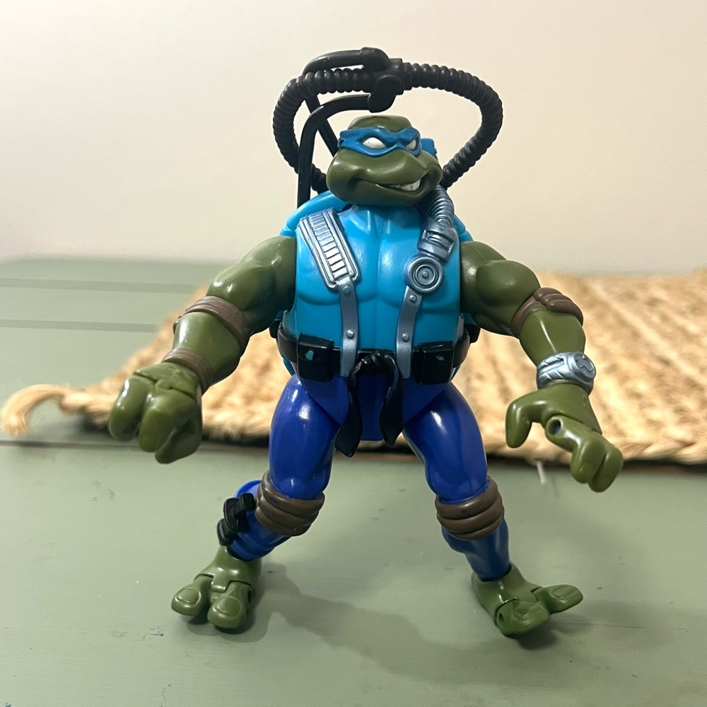 Vintage ninja turtle figurine 2004 mirage studio toy